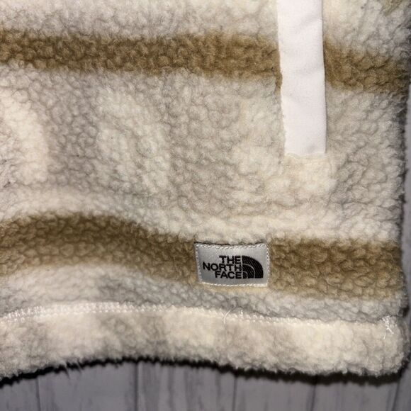 Womens Size XS The North Face Printed Cragmont Fleece EUC - Picture 3 of 5